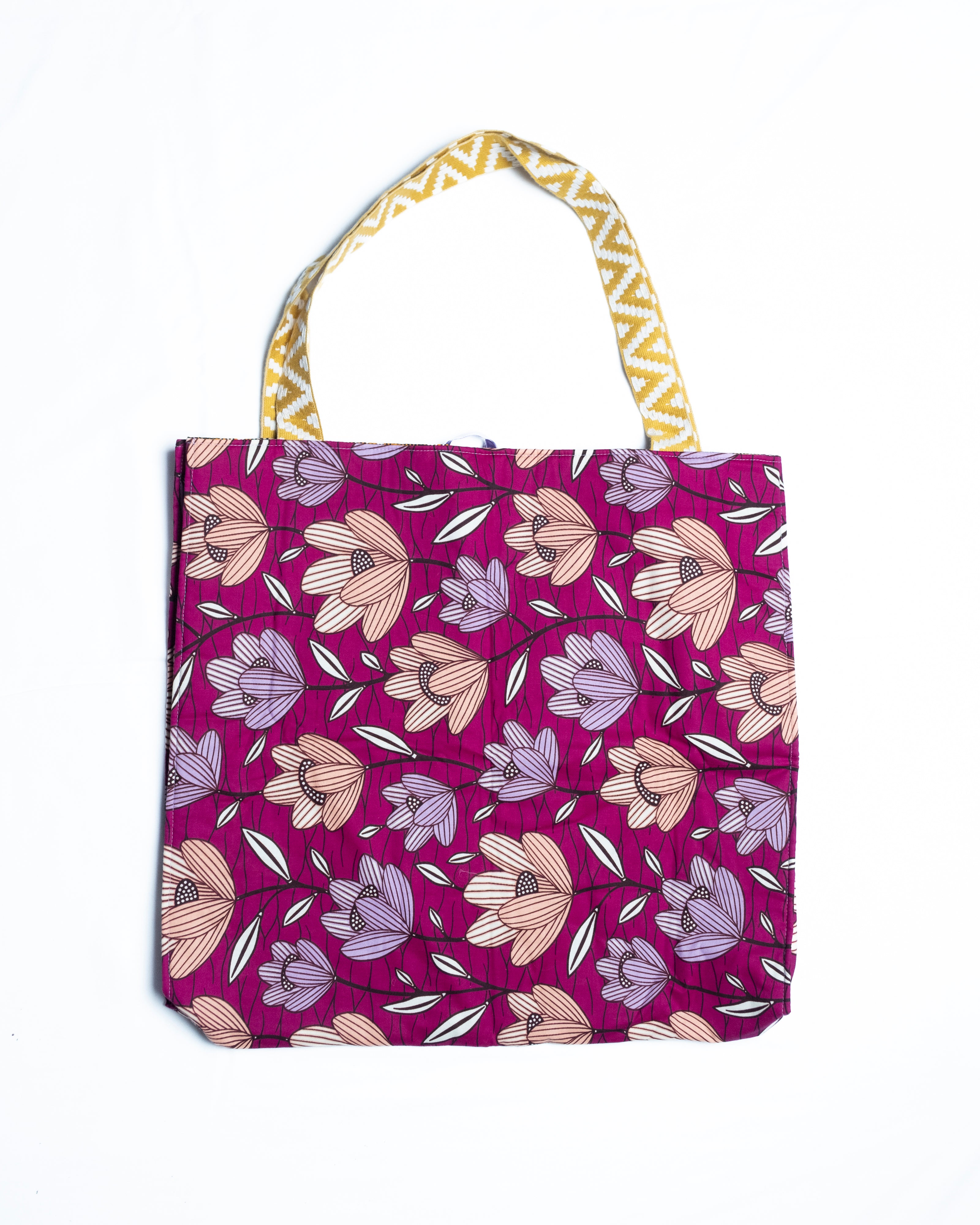 Tote in the City