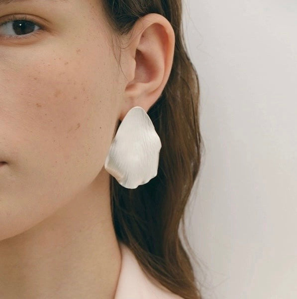 Artemis Leaf Minimal Earrings